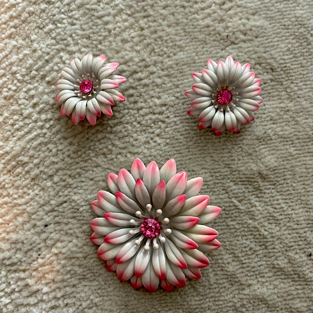 Flower brooch and clip on earrings